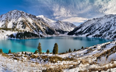 winter-on-a-mountain-lake-243420_400